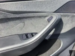 Tesla Model Y 2026 AWD Long Range 4p Crossover