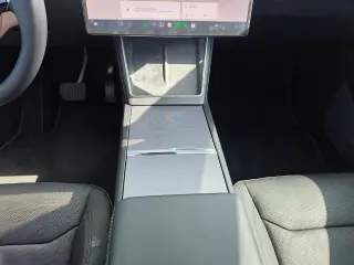 Tesla Model Y 2026 AWD Long Range 4p Crossover