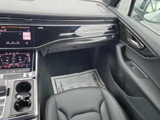 Audi Q7 2025 AWD quattro Premium 45 TFSI 4p SUV