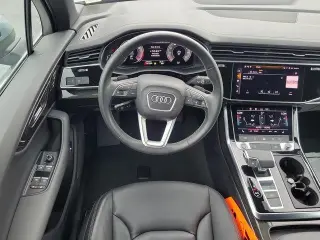 Audi Q7 2025 AWD quattro Premium 45 TFSI 4p SUV