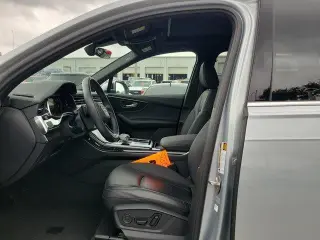 Audi Q7 2025 AWD quattro Premium 45 TFSI 4p SUV