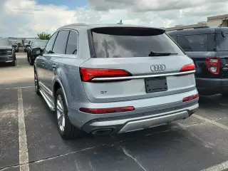 Audi Q7 2025 AWD quattro Premium 45 TFSI 4p SUV