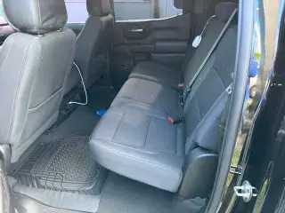 Chevrolet Silverado 1500 2024 4x2 Custom 4p Cabina Crew 5.8 pies SB