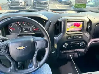 Chevrolet Silverado 1500 2024 4x2 Custom 4p Cabina Crew 5.8 pies SB