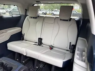 Kia Carnival Híbrido 2025 EX 4p Minivan