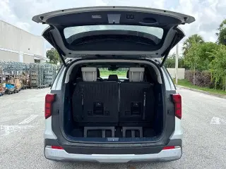 Kia Carnival Híbrido 2025 EX 4p Minivan