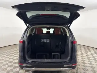 Kia Carnival 2024 SX 4p Mini-Furgoneta