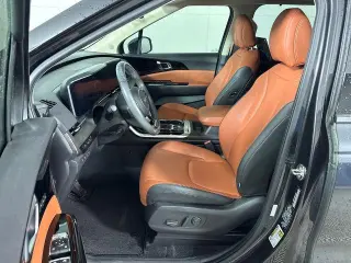 Kia Carnival 2024 SX 4p Mini-Furgoneta