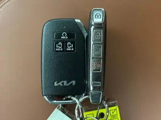 Kia Carnival 2024 SX 4p Mini-Furgoneta