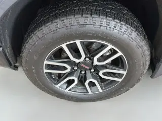 GMC Sierra 1500 2019 4x4 AT4 4dr Crew Cab 5.8 ft. SB