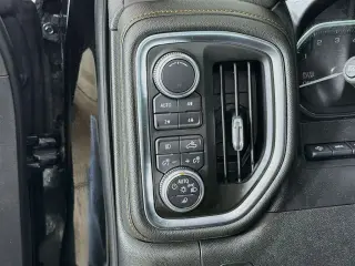 GMC Sierra 1500 2019 4x4 AT4 4dr Crew Cab 5.8 ft. SB