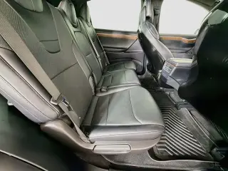 Tesla Model X 2017 AWD 90D 4 puertas SUV
