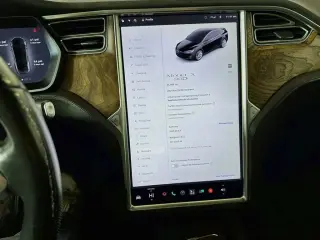 Tesla Model X 2017 AWD 90D 4 puertas SUV