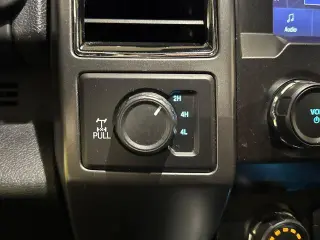 Ford F-150 2019 4x4 XLT 4p SuperCrew 5.5 ft. SB