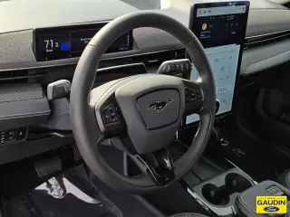 Ford Mustang Mach-E 2023 Premium 4p SUV