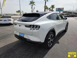 Ford Mustang Mach-E 2023 Premium 4p SUV