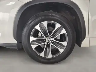 Toyota Highlander 2021 XLE 4p SUV