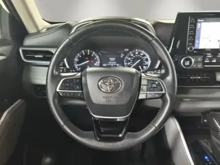 Toyota Highlander 2021 XLE 4p SUV