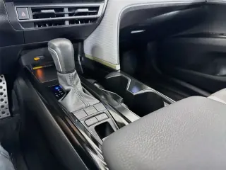 Toyota Camry 2025 SE 4p Sedan