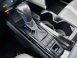 Toyota Camry 2025 SE 4p Sedan