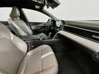Toyota Camry 2025 SE 4p Sedan