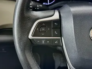 Toyota Sienna 2023 AWD XLE 7-Pasajeros 4p Mini-Van