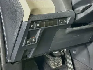 Toyota Sienna 2023 AWD XLE 7-Pasajeros 4p Mini-Van