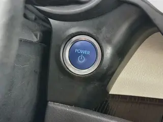 Toyota Sienna 2023 AWD XLE 7-Pasajeros 4p Mini-Van