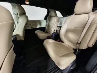 Toyota Sienna 2023 AWD XLE 7-Pasajeros 4p Mini-Van