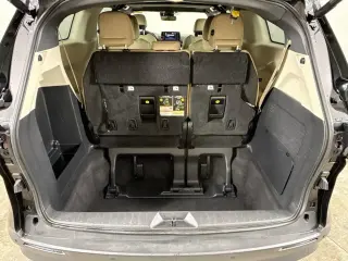 Toyota Sienna 2023 AWD XLE 7-Pasajeros 4p Mini-Van