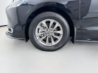 Toyota Sienna 2023 AWD XLE 7-Pasajeros 4p Mini-Van