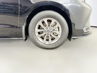 Toyota Sienna 2023 AWD XLE 7-Pasajeros 4p Mini-Van