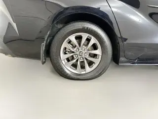 Toyota Sienna 2023 AWD XLE 7-Pasajeros 4p Mini-Van