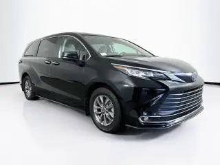 Toyota Sienna 2023 AWD XLE 7-Pasajeros 4p Mini-Van