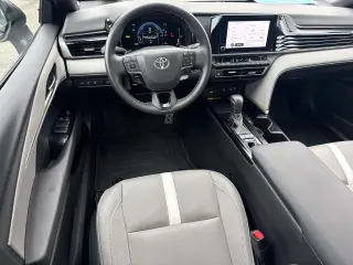 Toyota Camry 2025 SE 4p Sedan