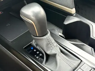 Toyota Camry 2025 SE 4p Sedan
