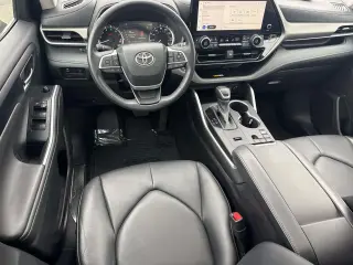 Toyota Highlander 2023 LE 4p SUV