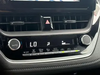 Toyota Corolla 2024 SE 4p Sedan