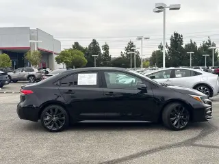 Toyota Corolla 2024 SE 4p Sedan