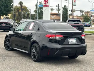 Toyota Corolla 2024 SE 4p Sedan