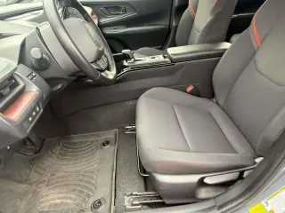 Toyota Prius Prime 2023 SE 4p Hatchback