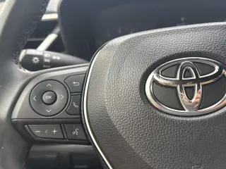 Toyota Corolla 2024 SE 4p Sedan