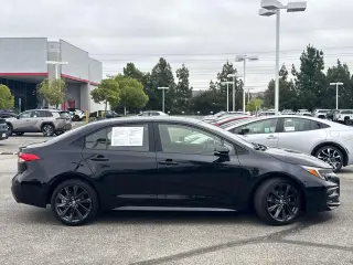 Toyota Corolla 2024 SE 4p Sedan