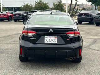 Toyota Corolla 2024 SE 4p Sedan
