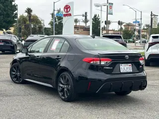 Toyota Corolla 2024 SE 4p Sedan