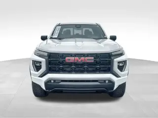 GMC Canyon 2023 4x4 Elevation 4dr Cabina Crew 5 ft. SB