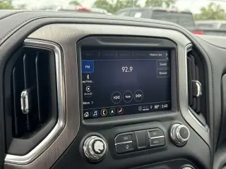 GMC Sierra 1500 Limited 2022 4x4 Denali 4dr Cabina Crew 5.8 pies SB