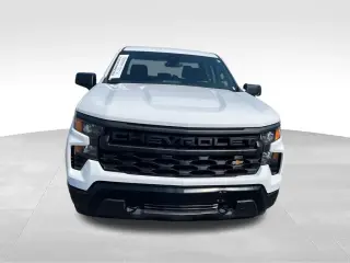 Chevrolet Silverado 1500 2023 4x4 Camión de trabajo Cabina doble 4 puertas 5.8 ft. SB