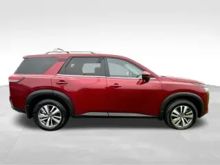 Nissan Pathfinder 2022 AWD SL 4dr SUV