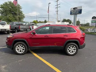 Jeep Cherokee 2017 4x4 Latitude 4p SUV